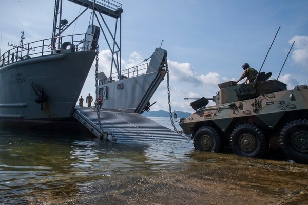 The US Navy and Marine Corps should acquire Army watercraft