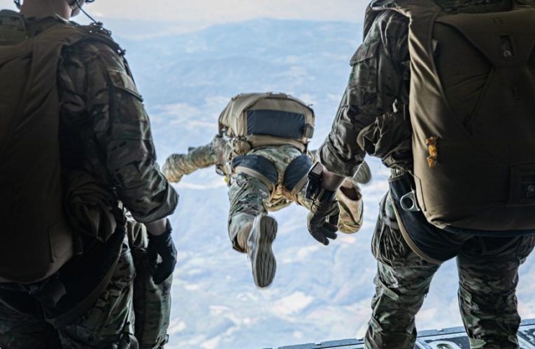 Special operations forces face hurdles to DOD program for civilian transition, report says